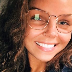 Meet your Posher, Natalie